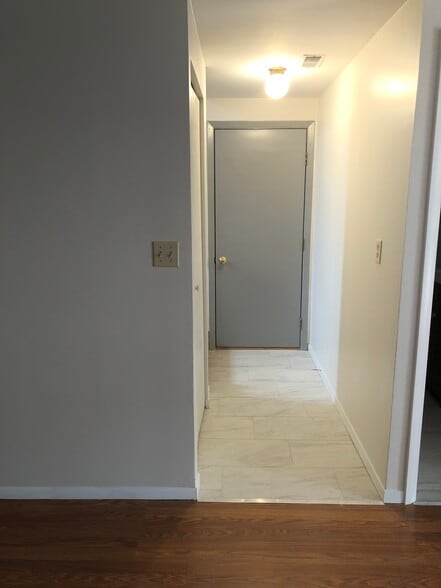 Building Photo - 428 N Ashbury Ave
