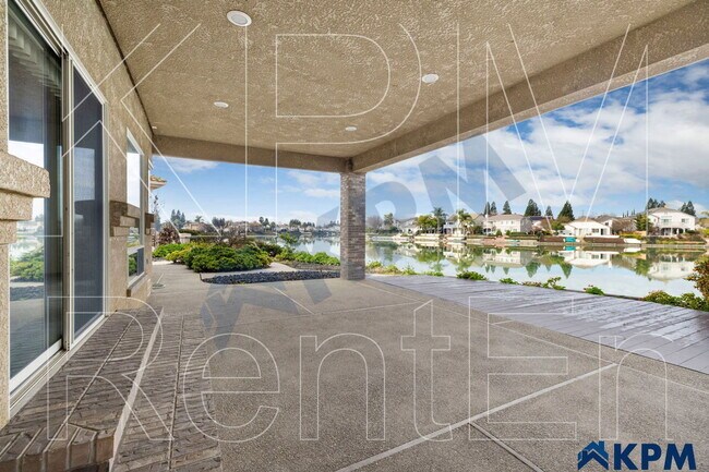 Building Photo - 3453 Lakemist Cir
