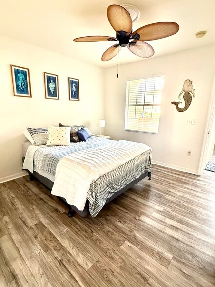 Queen beds in both bedrooms - 1000 Villagio Cir