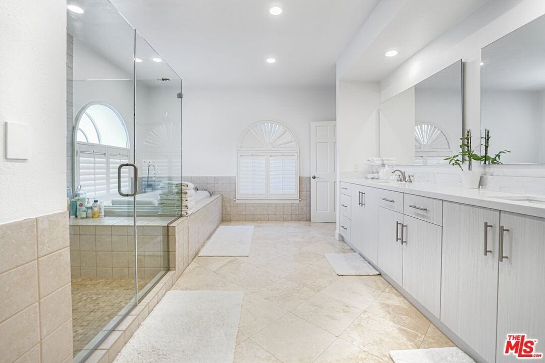 Building Photo - 3485 Ridgeford Dr