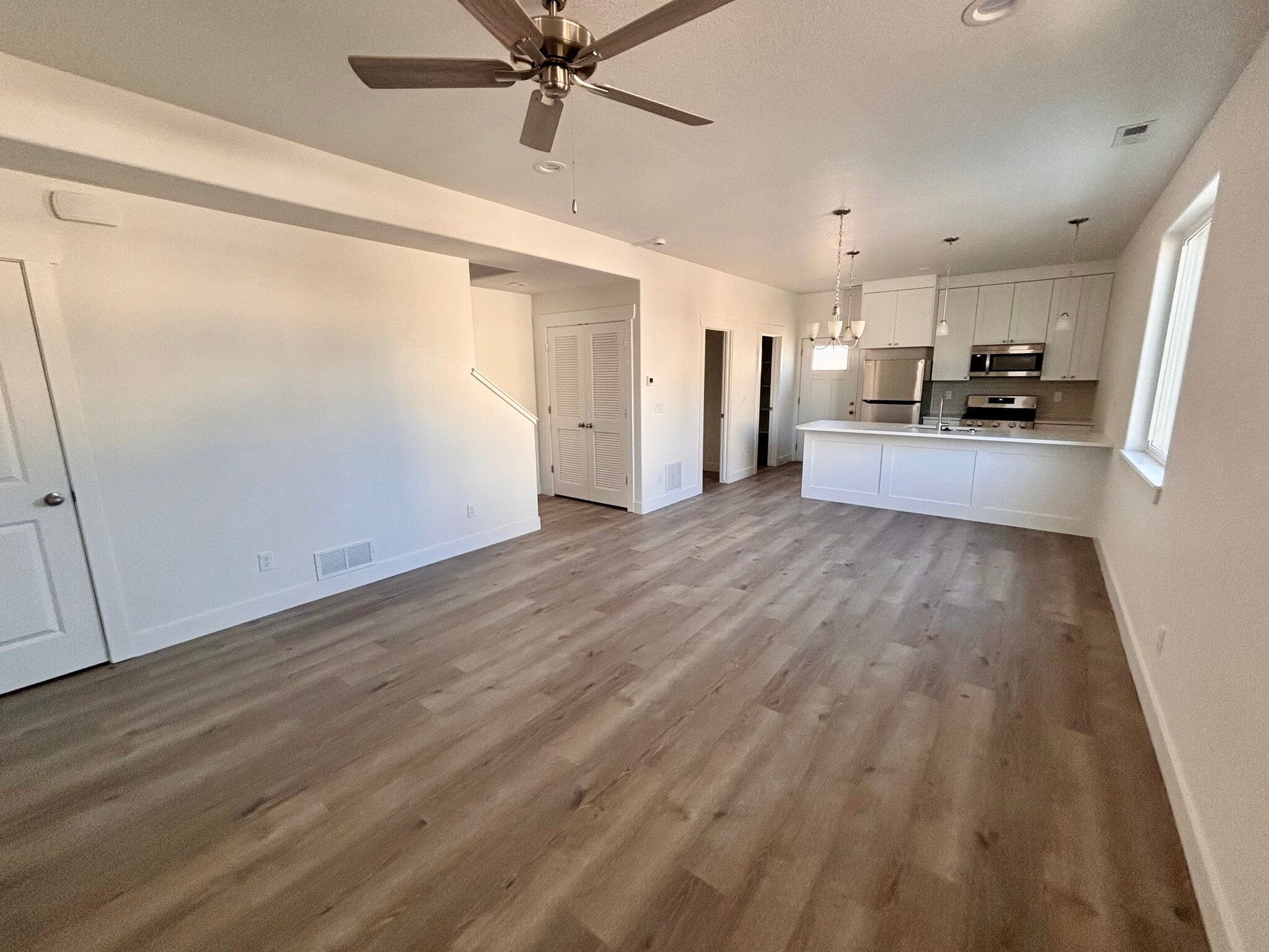 Building Photo - 1549 Tyram Grv