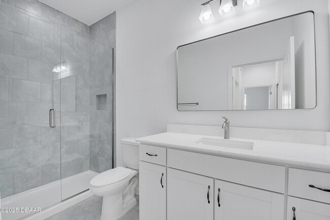 Building Photo - 215 Summertime Pl