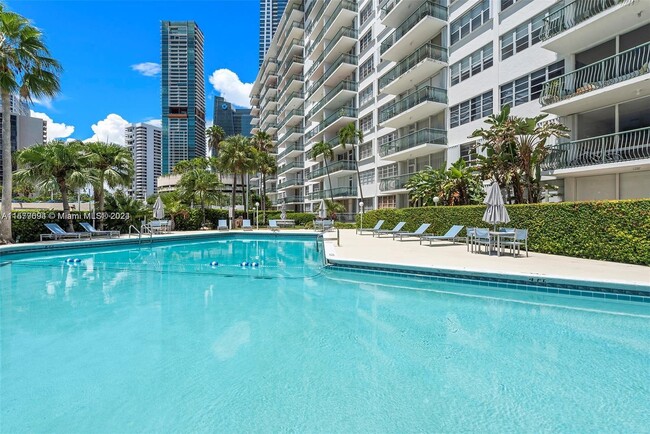 Building Photo - 1408 Brickell Bay Dr