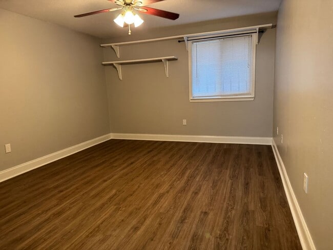 Building Photo - Great Rental near LSU