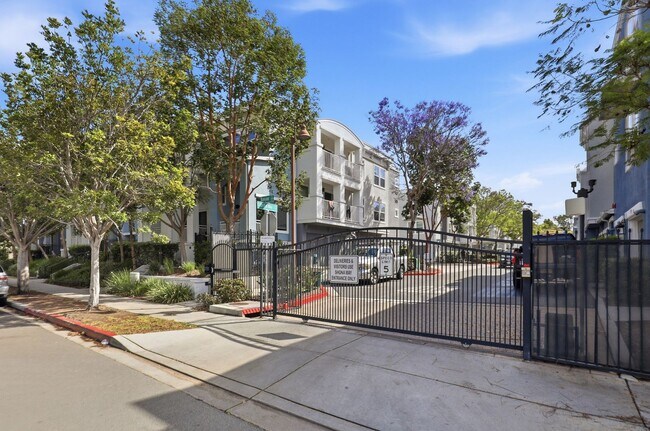 Building Photo - Point Loma, "The Bay" 2 bed 2 Bath Townhome now available! Amazing amenities, don't miss out