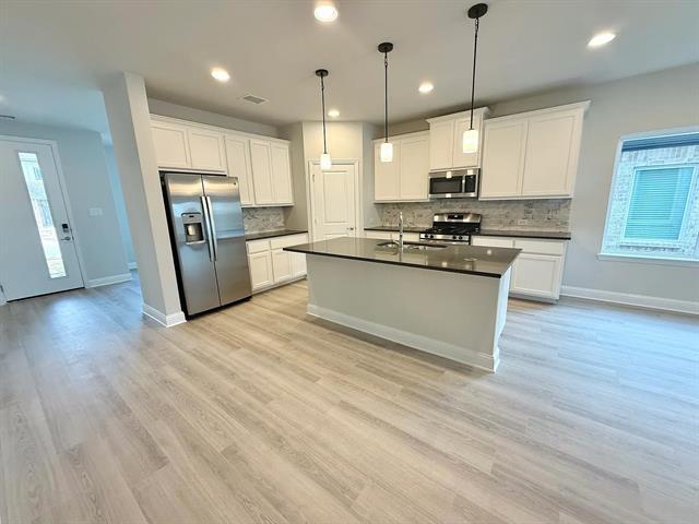 Building Photo - 2708 Shiners St