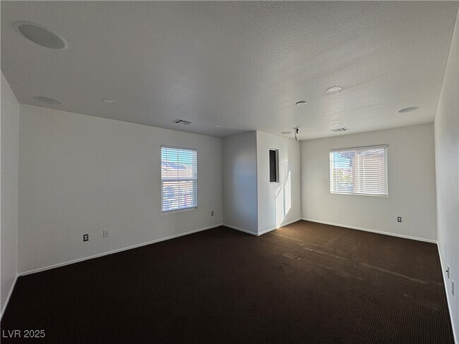 Building Photo - 9501 Ironsend St