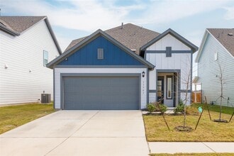 Building Photo - 13707 Manhattan Dr