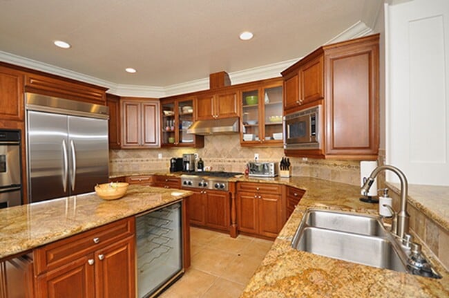 Building Photo - Simply Gorgeous 4+ BR Home with many Amenities!!!