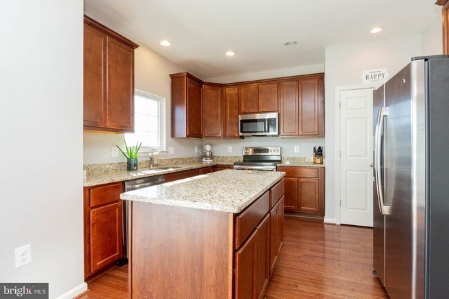 Building Photo - 17670 Cleveland Park Drive