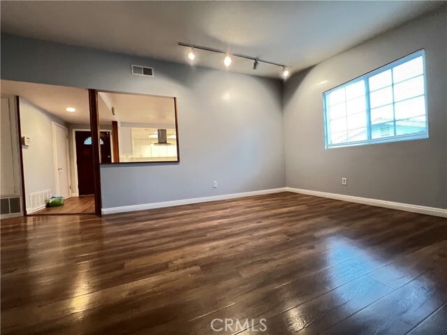 Building Photo - 141 N Prospectors Rd