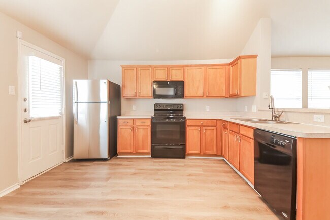 Building Photo - 822 Sycamore St