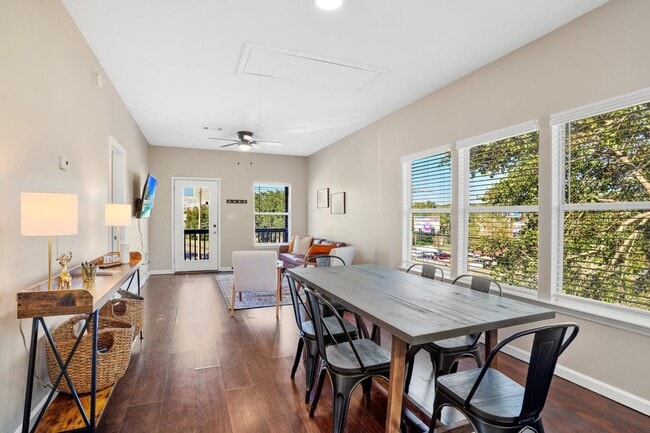 Building Photo - 1516 S Adams St