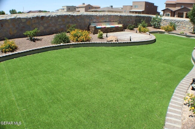 Building Photo - 940 Abe Goldberg Dr