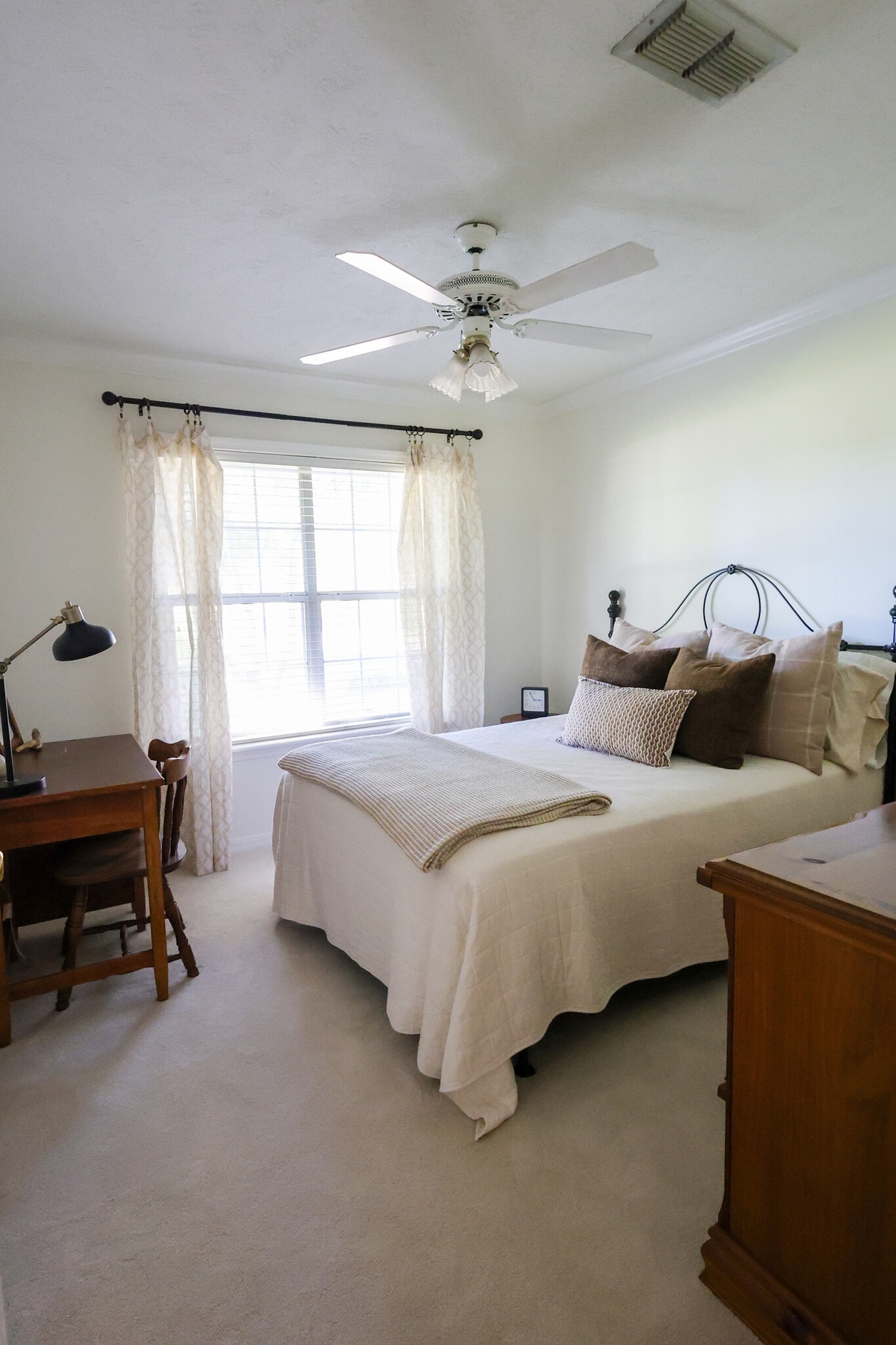 Building Photo - 15 Caitlin Ave