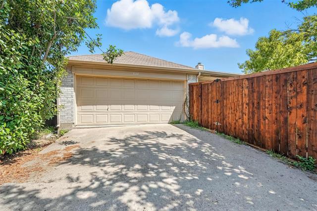 Building Photo - 638 Albrook Dr