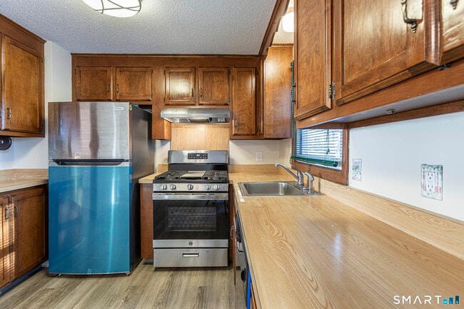 Building Photo - 11 St Marc Cir