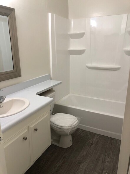 Building Photo - 5422 Quakertown Ave