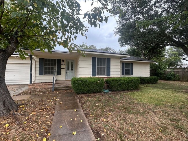 Primary Photo - Cute McGregor 3 Bed
