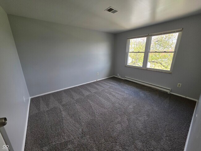 Building Photo - 3829 Biscayne Rd