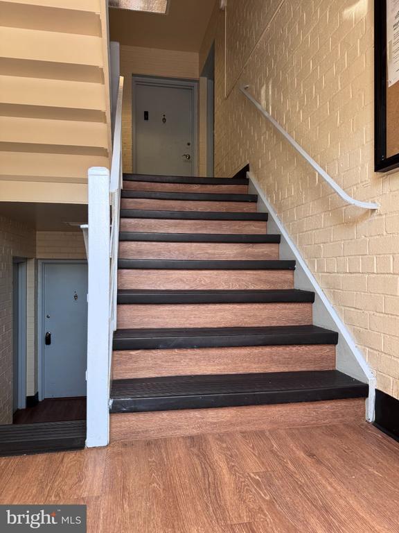 Building Photo - 5929 Quantrell Ave