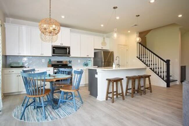 Building Photo - For Rent – Aqua Villa at Bishop’s Landing