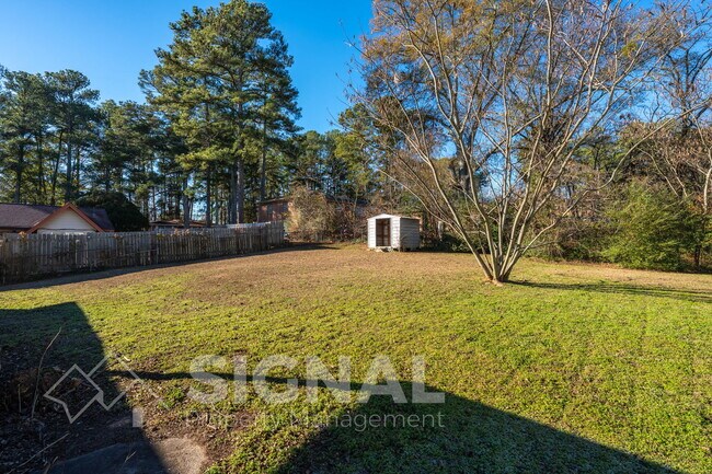 Building Photo - 1228 Huffman Rd