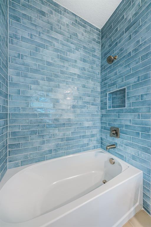 Building Photo - 1701 25th Ave N