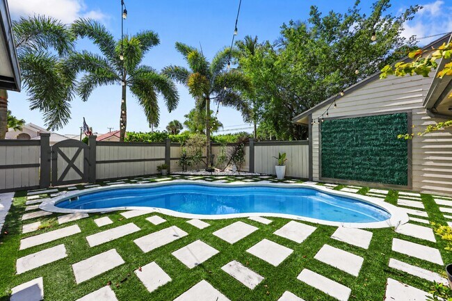 Building Photo - 13400 Bedford Mews Ct