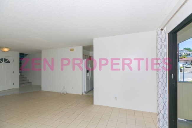 Building Photo - 3 bdrm/ 2.5 bath townhome for rent at Neho...