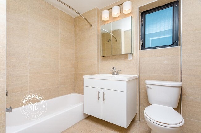 Building Photo - 618 Bushwick Ave