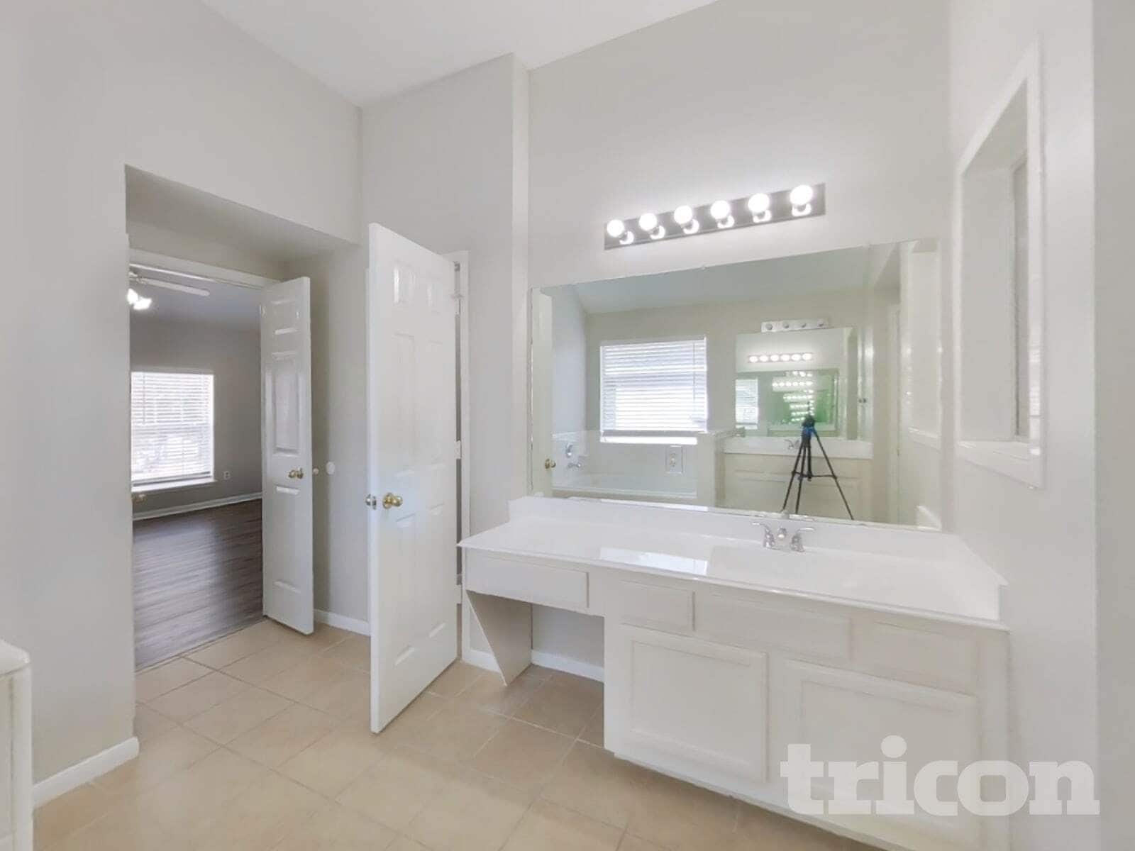 Building Photo - 5911 Klamath Falls Ct