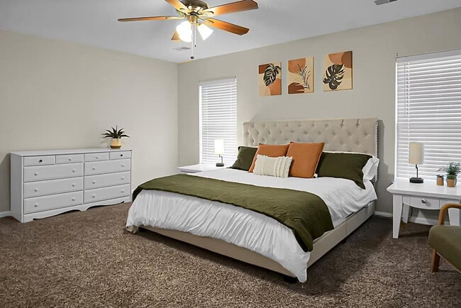 Building Photo - 124 Larkspur Dr