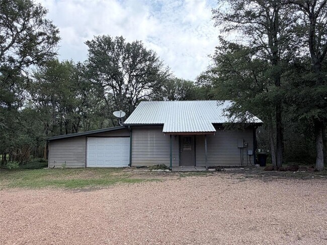 Building Photo - 236 Piney Ridge Dr