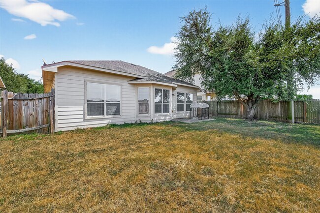 Building Photo - 21339 Bella Jess Dr