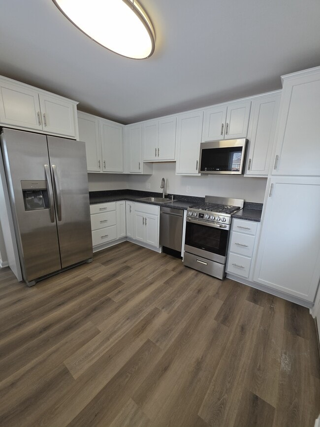 Building Photo - 11817 W North Ave