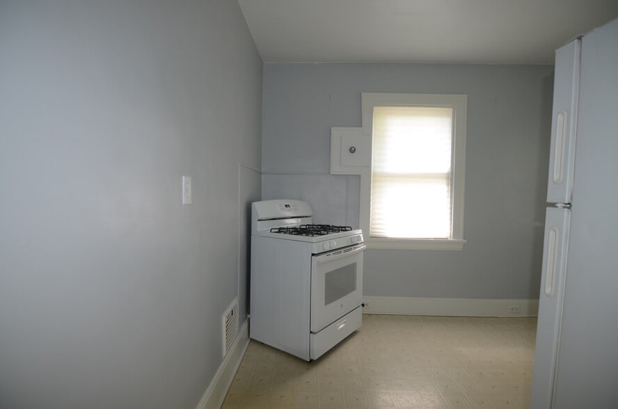 Building Photo - 5824 Arnsby Pl