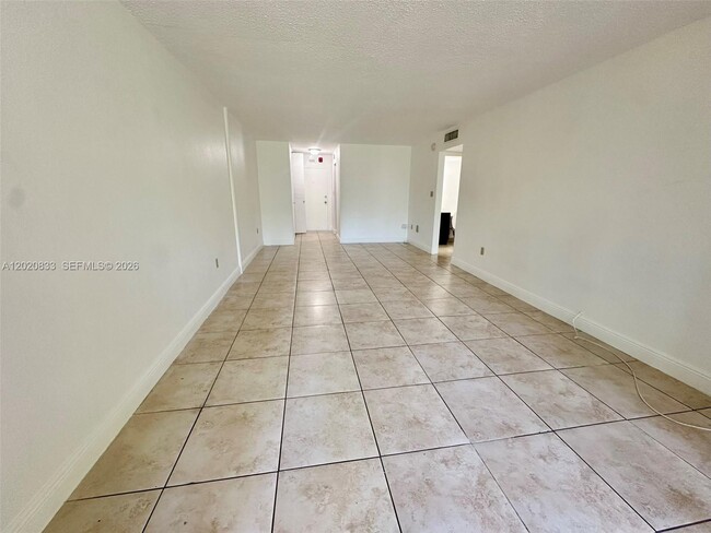 Building Photo - 1800 Sans Souci Blvd