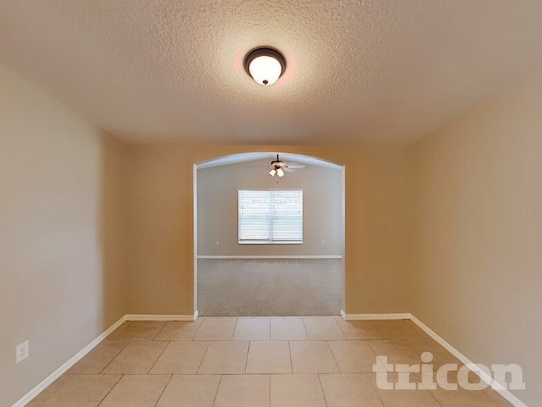 Building Photo - 1403 14th St W