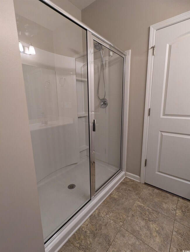 Building Photo - 107 Machrie Loop