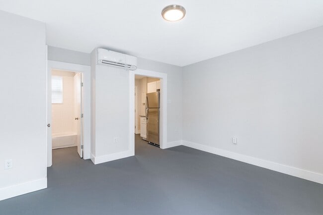 Building Photo - Charming Studio in Mid-City New Orleans – Utilities Included, Modern Kitchen, Shared Laundry