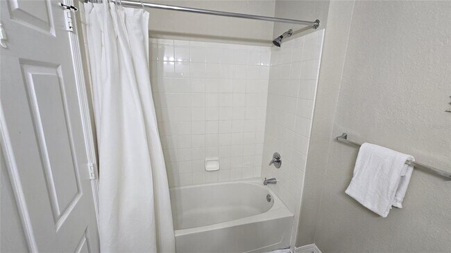 Building Photo - 2602 Lodi Cir