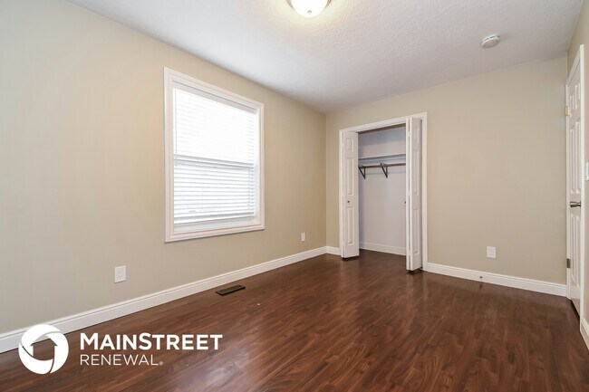 Building Photo - 938 S 200 E