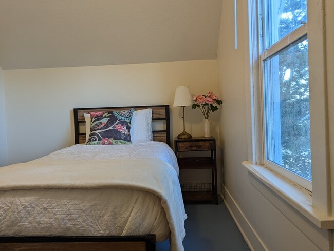 Building Photo - Farm House A