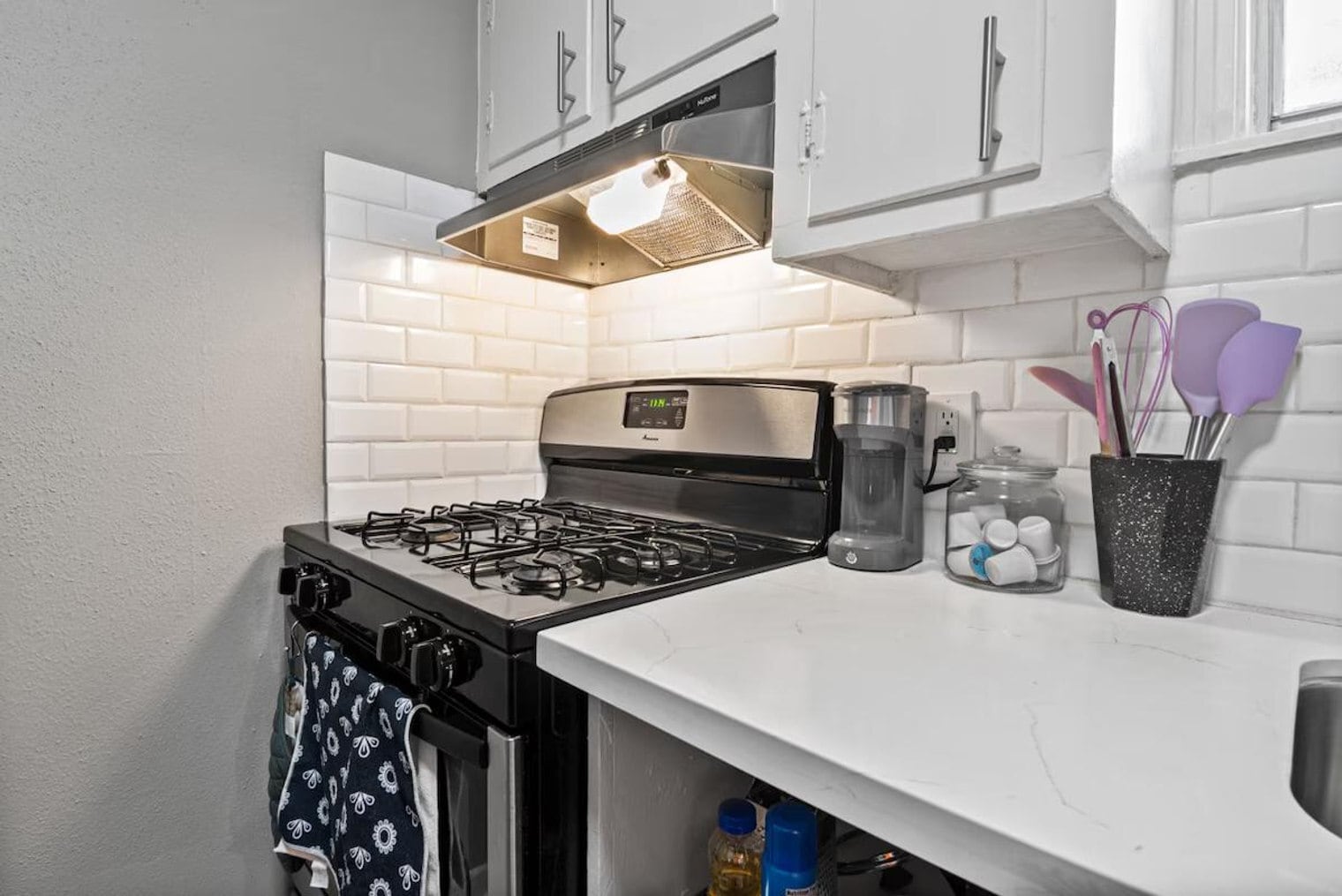 Building Photo - 2409 Brun St