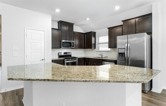 Building Photo - 716 Bluebird Way
