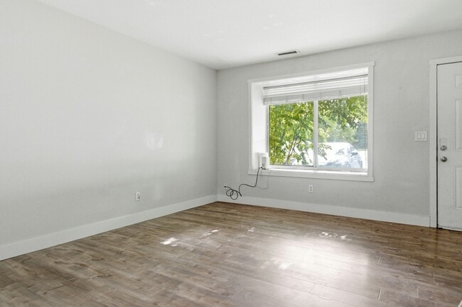 Building Photo - 1488 S 400 E