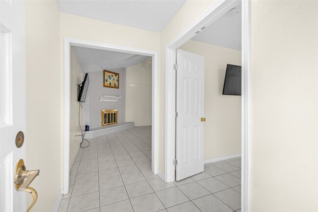 Building Photo - 10606 Beckfield Dr