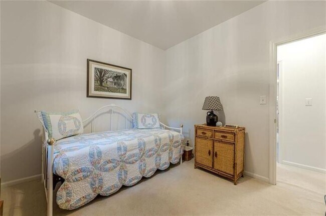 Building Photo - 322 Pebble Trail