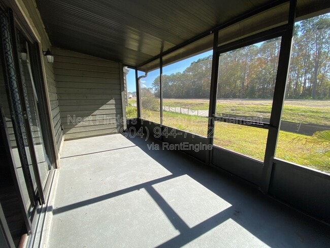 Building Photo - 7623 Baymeadows Cir W